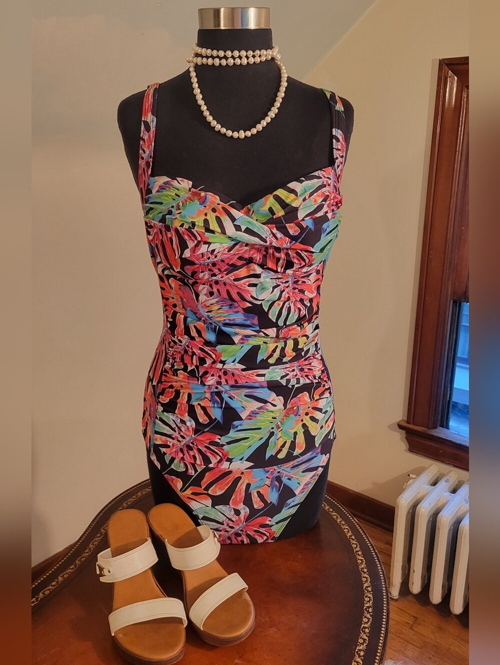 NWT Nicole Miller Studio 1 Piece Floral Swimsuit Size Size M
